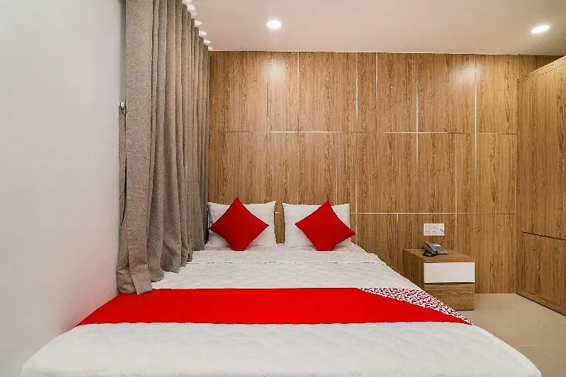 Oyo 181 Tam Quy Hotel Nha Trang 2*,  Vietnam